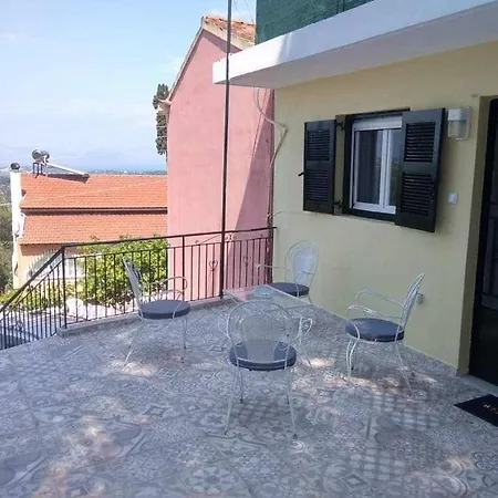 Apartamento Kardami *